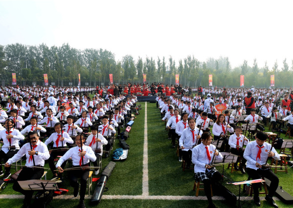 Erhu Players in Hengshui Set Guinness World Record